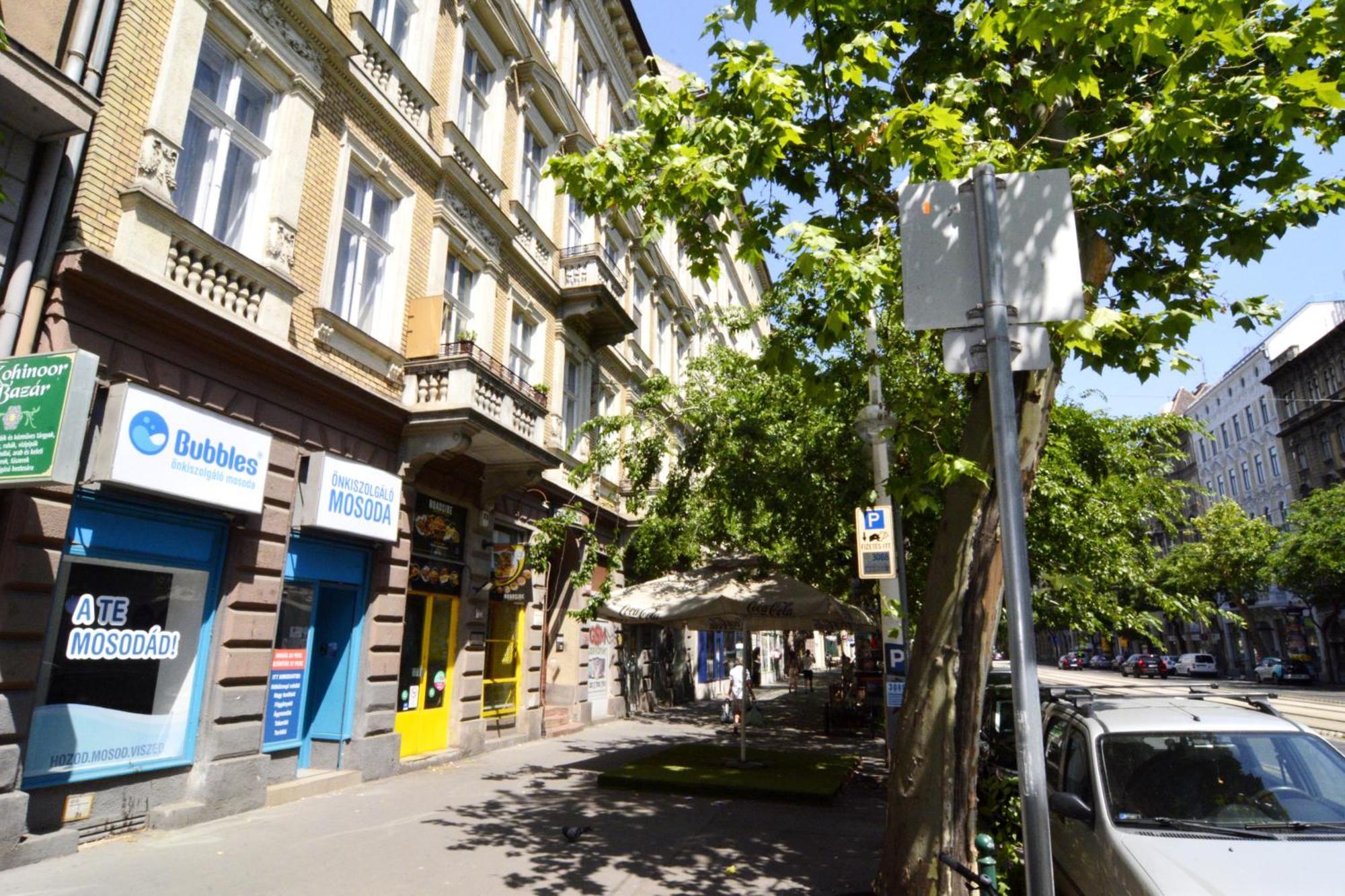 Little Americas East Coast Apartment 布达佩斯 外观 照片